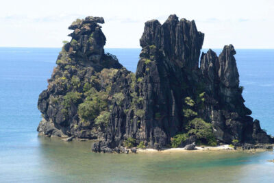 Brooding Hen - Hienghène, New Caledonia
